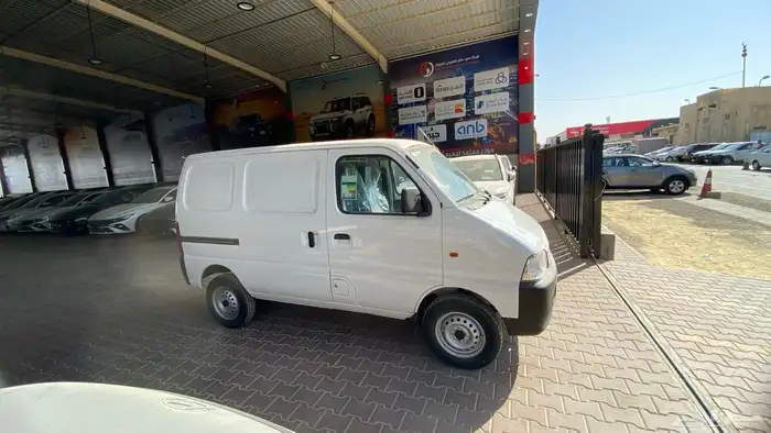 سوزوكي فان ايكو 2026 13