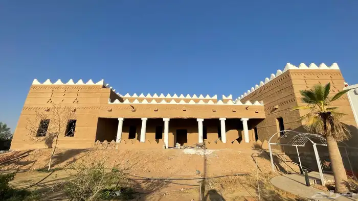 مقاول بيوت طين وترميم البيوت القديمه وديكور مسلح تراثي 1