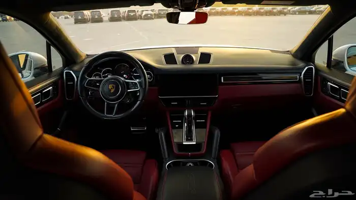Porsche Cayenne Coupe GTS 19