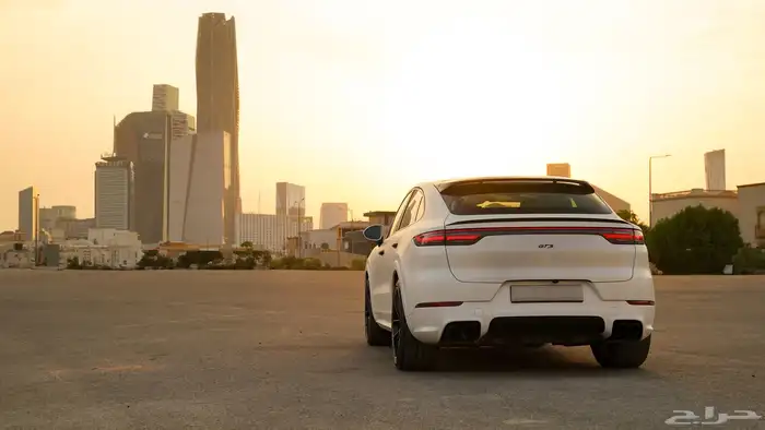 Porsche Cayenne Coupe GTS 10