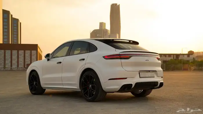 Porsche Cayenne Coupe GTS 4