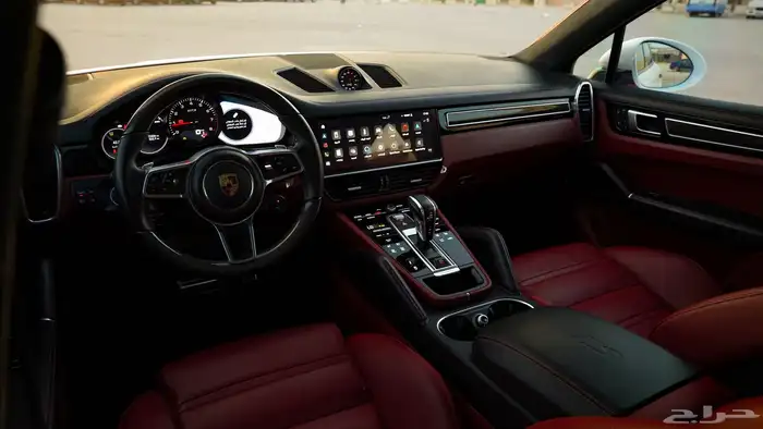 Porsche Cayenne Coupe GTS 11