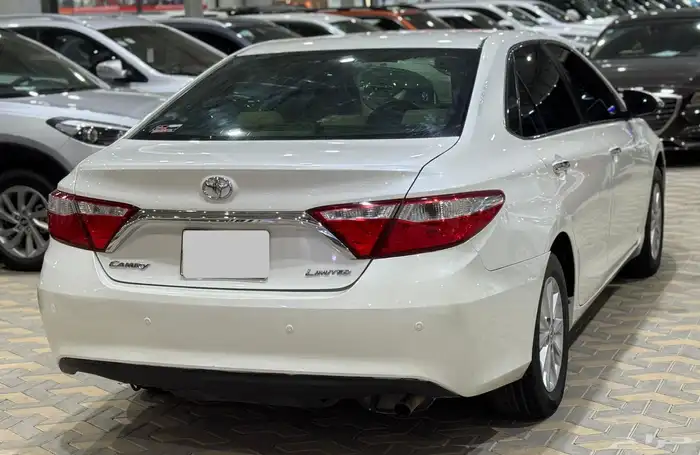 تويوتا كامري ليميتد 2017 12