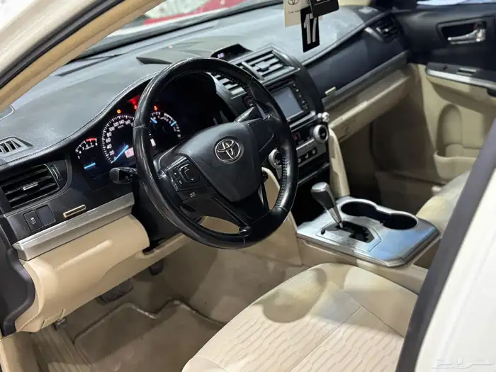 تويوتا كامري ليميتد 2017 4