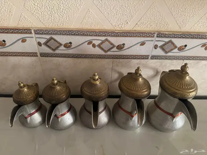 العرض الاول خمس دلال حب الرمان والثاني مقادع والثالث مداخن 1
