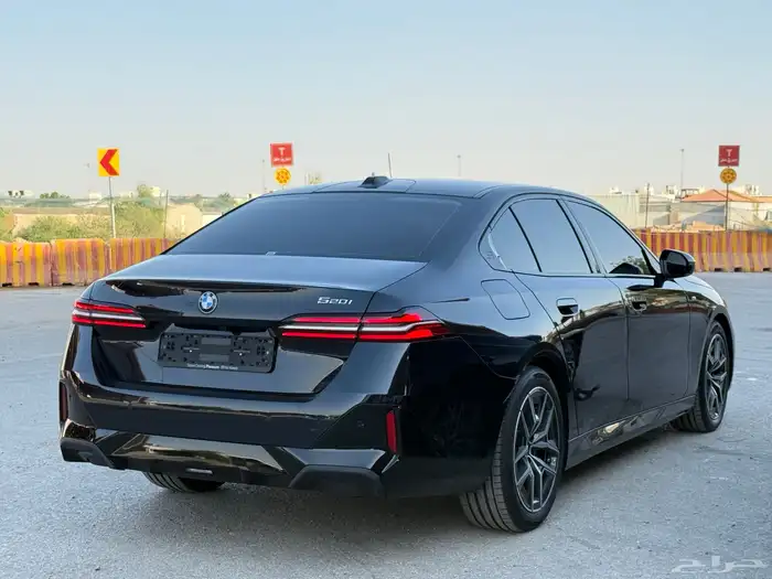 بي ام دبليو 520 2024 مباع 9
