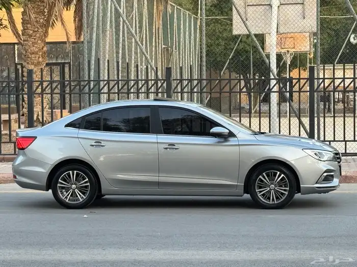 ام جي 5 فل كامل 2022 10