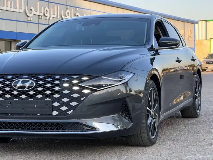 ازيرا بنزين 2020 6 سلندر 2