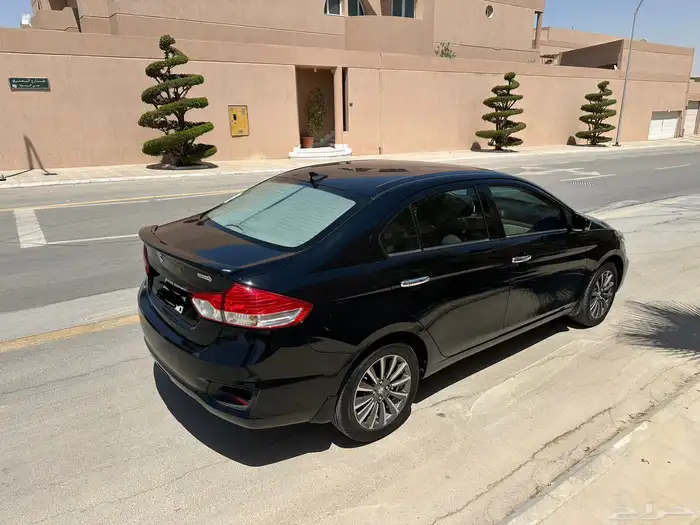 سوزوكي سياز 2024 4