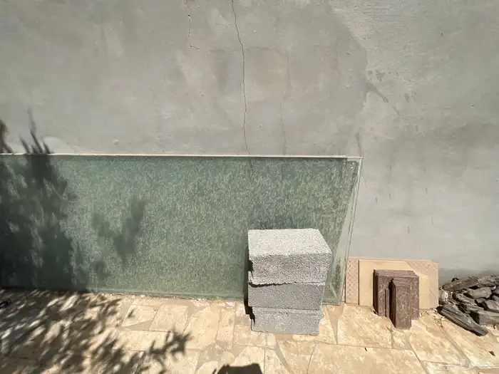 زجاج سيكوريت مستعمل للبيع 0