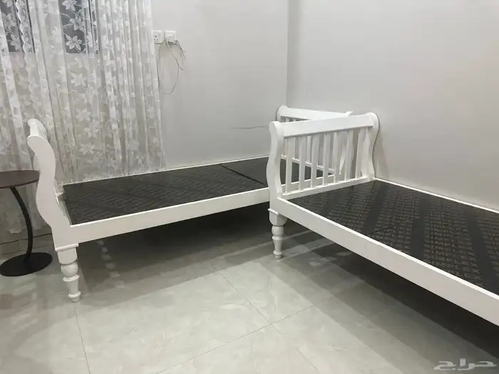 سرير خشب فخم 2