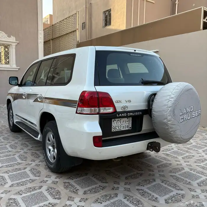 جي اكس 2010 بريمي مخزن ( تم البيع ) 3