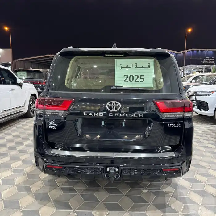 لاندكروزر- VXR - داخل بيج - خليجي - 2025 10