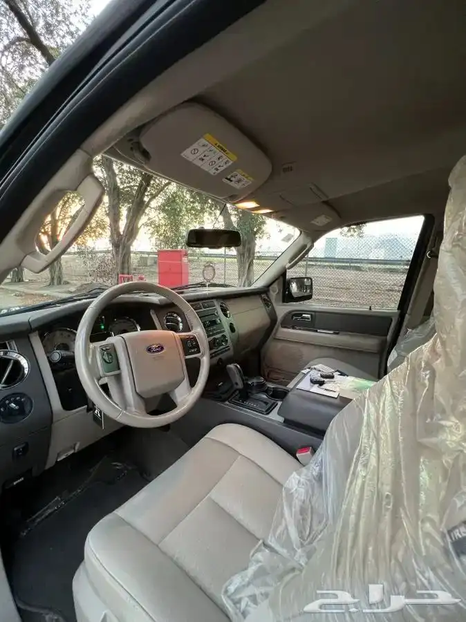 تم البيع مخزن اكسبيديشن 2013 عداد 71 الف كم توكيلات الجزيرة 13