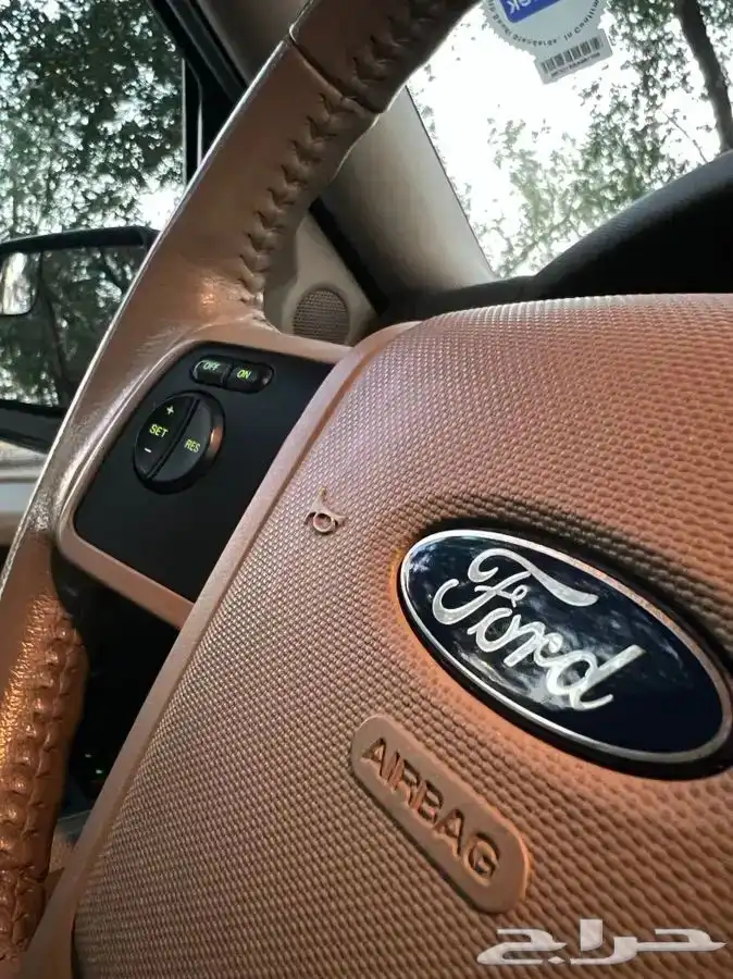 تم البيع مخزن اكسبيديشن 2013 عداد 71 الف كم توكيلات الجزيرة 27