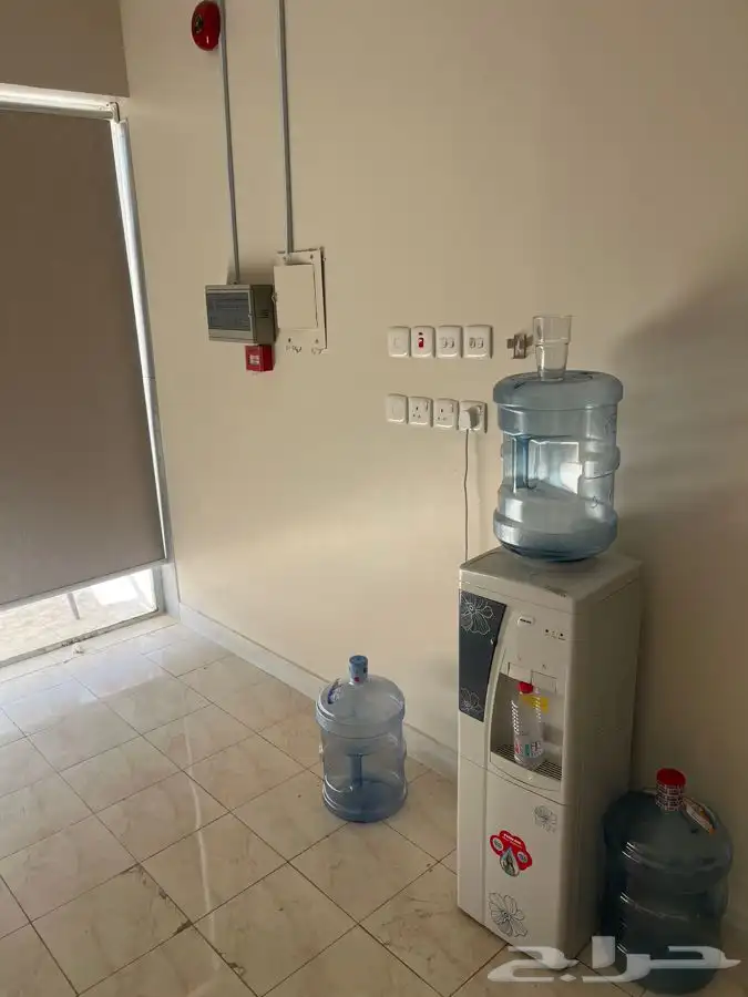 اغراض مكتب للبيع 6