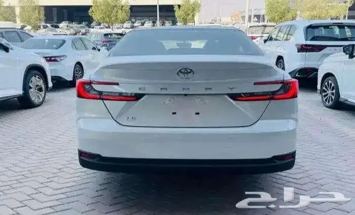 تويوتا كامري LE بنزين سعودي 2025 5