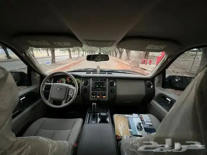 تم البيع مخزن اكسبيديشن 2013 عداد 71 الف كم توكيلات الجزيرة 24