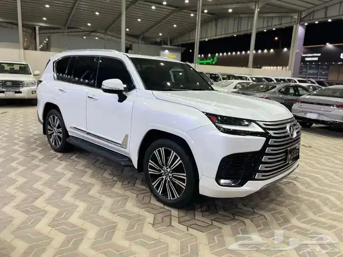 جيب لكزس 2024 LX600 BB ماشي 9500 كيلوا قمة فالنظافة 1