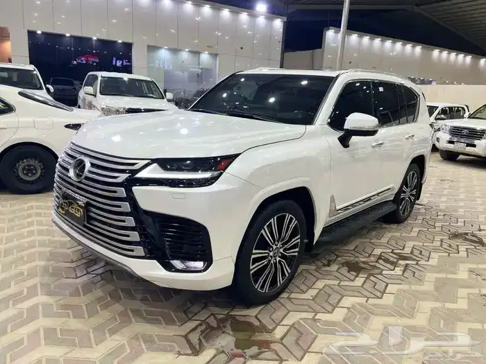 جيب لكزس 2024 LX600 BB ماشي 9500 كيلوا قمة فالنظافة 2