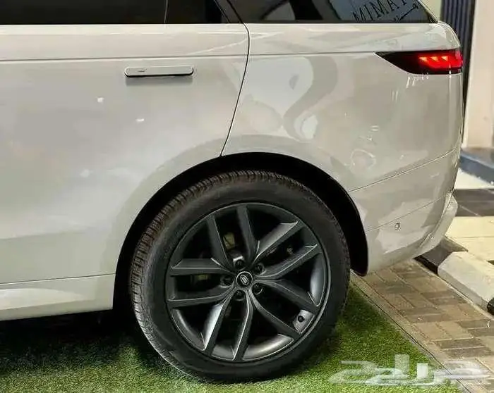 رانج روفر موديل 2024 HSE P360 sport - عداد كاش  تمويل 13