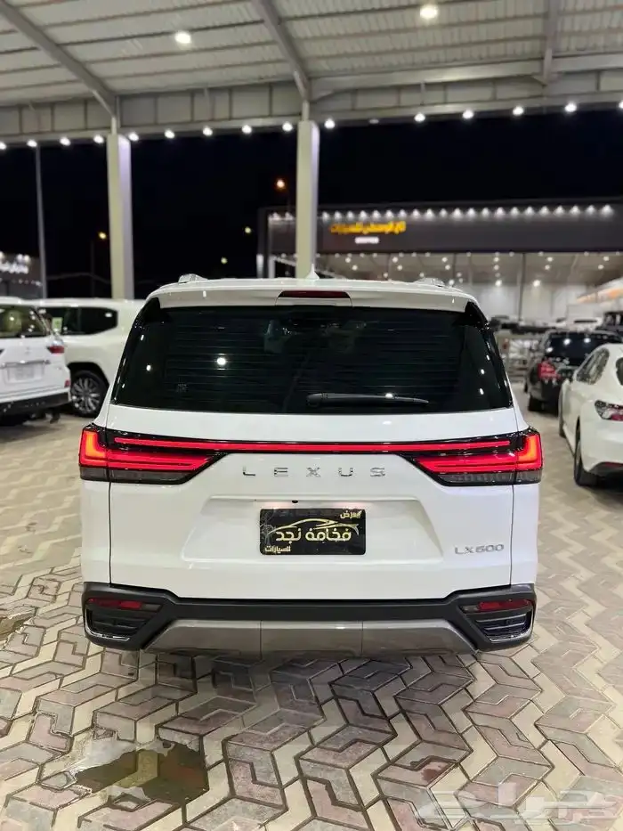 جيب لكزس 2024 LX600 BB ماشي 9500 كيلوا قمة فالنظافة 5