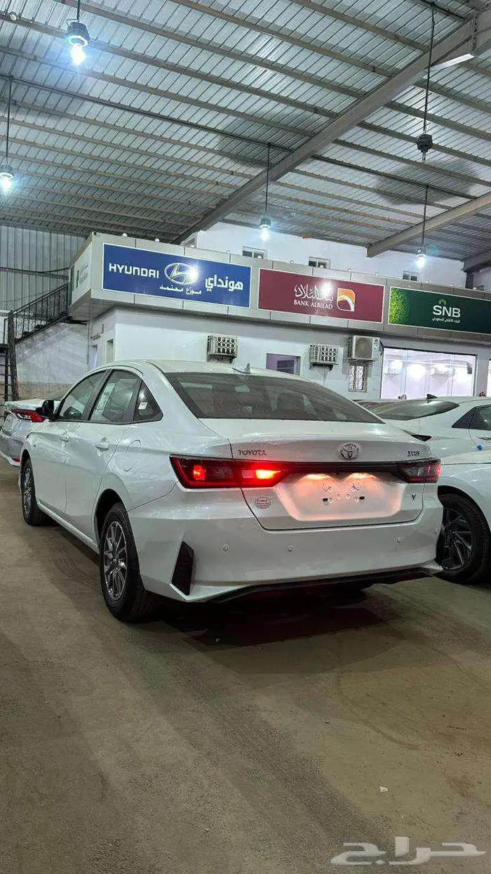 تويوتا يارس y ستاندر 2026 4