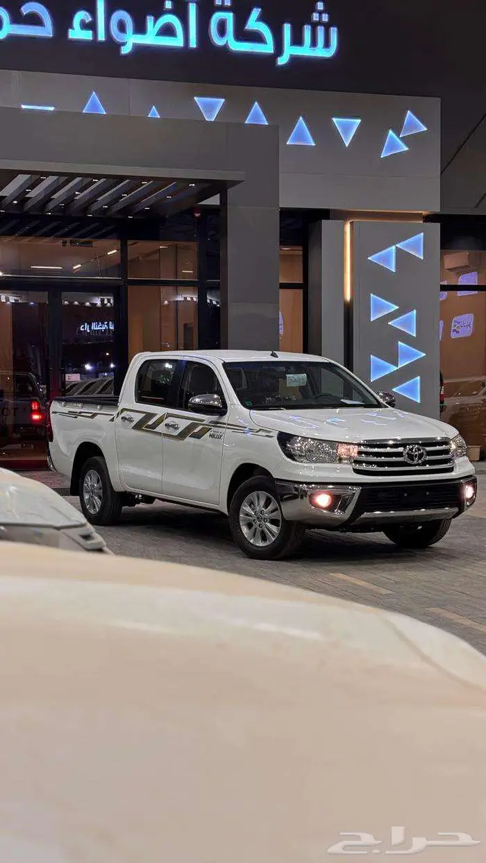 هايلكس GLX2 2025 وارد الساير بنزين 0