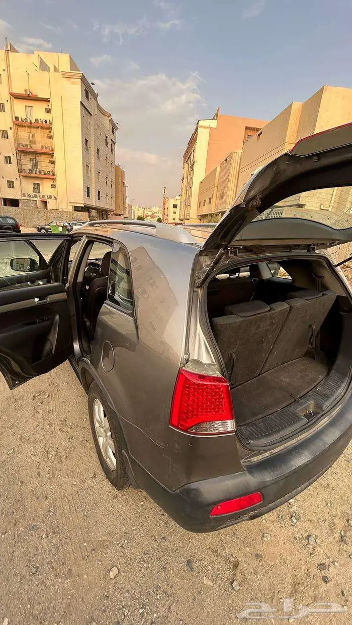 سيارة كيا سورينتو 13