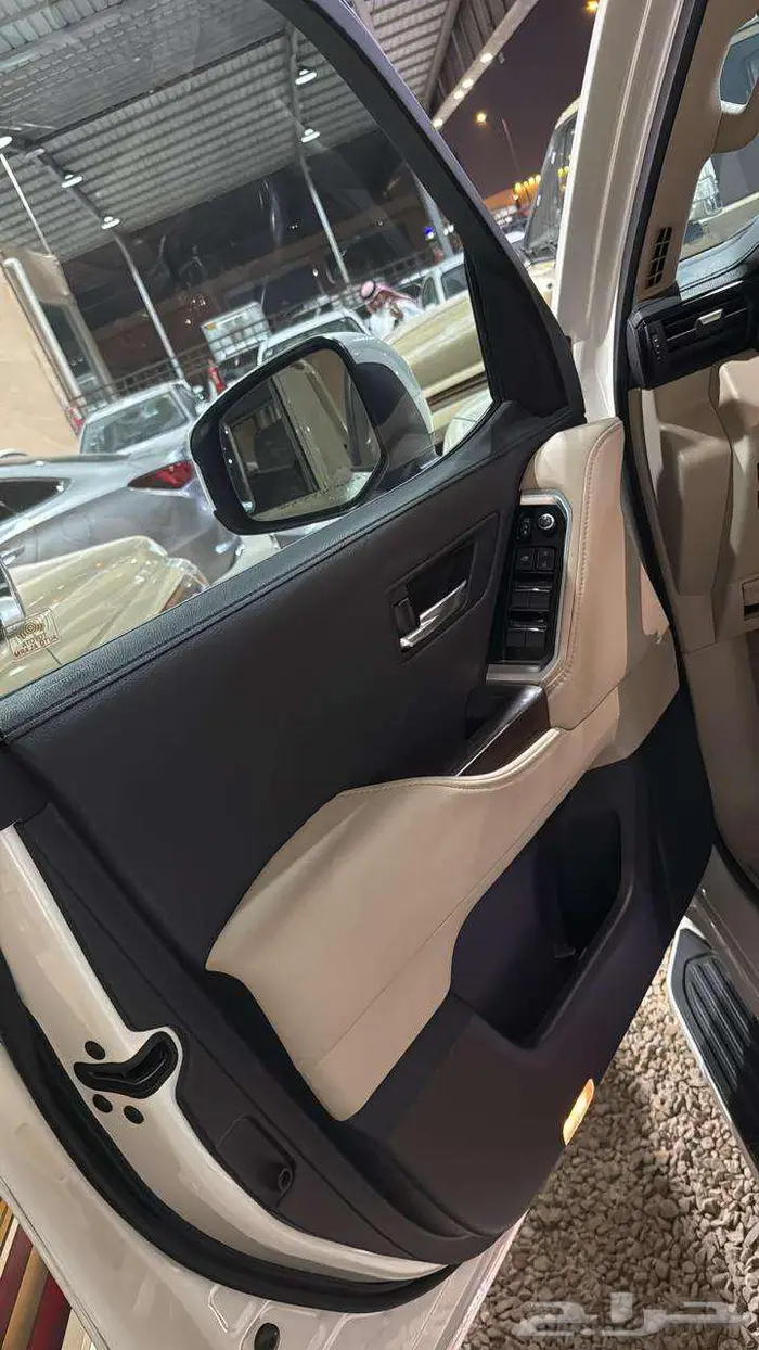 لاندكروزر جي اكس ار 4 موديل 2023 1