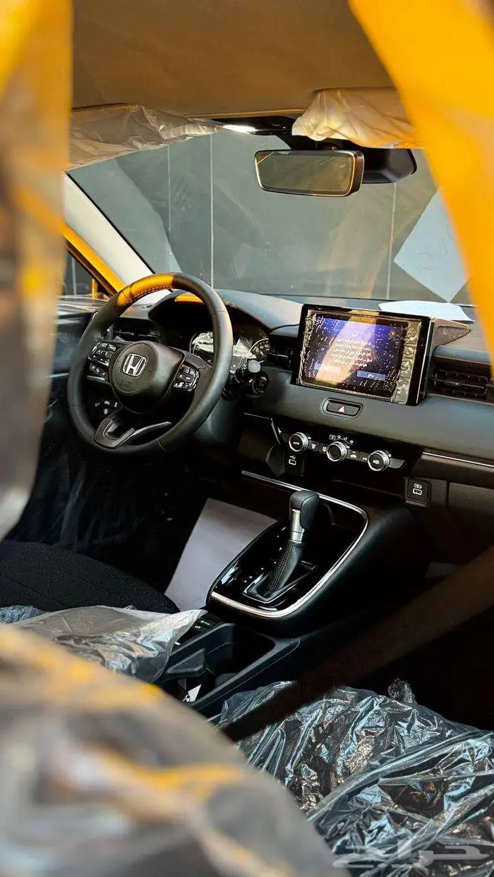 هوندا اتش ار في LX 2024 لدى شركة عبدالمجيد الخضر 8