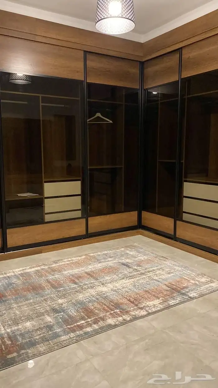 غرفة ملابس 2