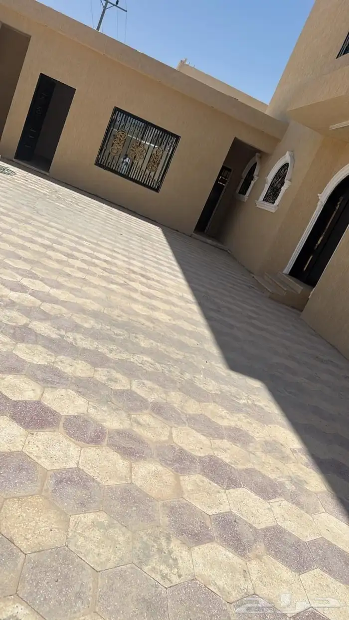 شقة ارضية للايجار ضرما 1