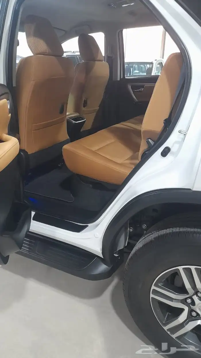 فورتشنر 2023 VX 6سلندر بدي وكالة ممشى قليل 13