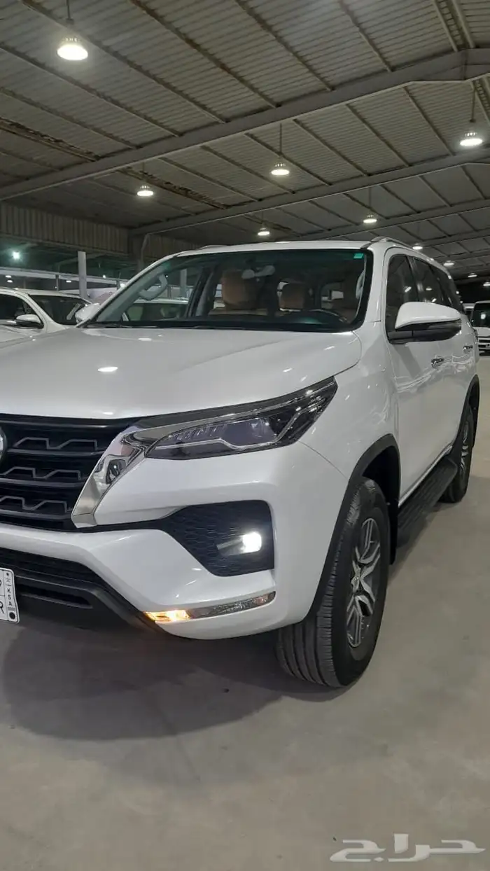 فورتشنر 2023 VX 6سلندر بدي وكالة ممشى قليل 0