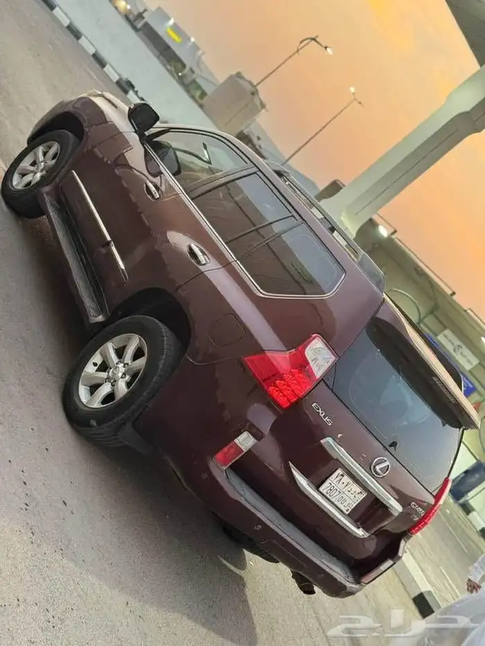 تم البيع لكزس برادو 4