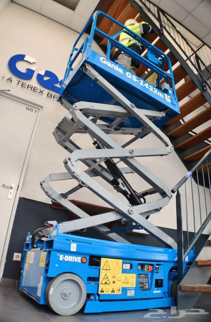 تاجير سقالات كهربائيه 1