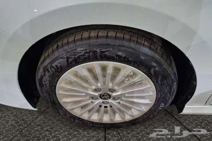 تويوتا كامرى LE موديل 2025 عرض العيد الوطنى 9