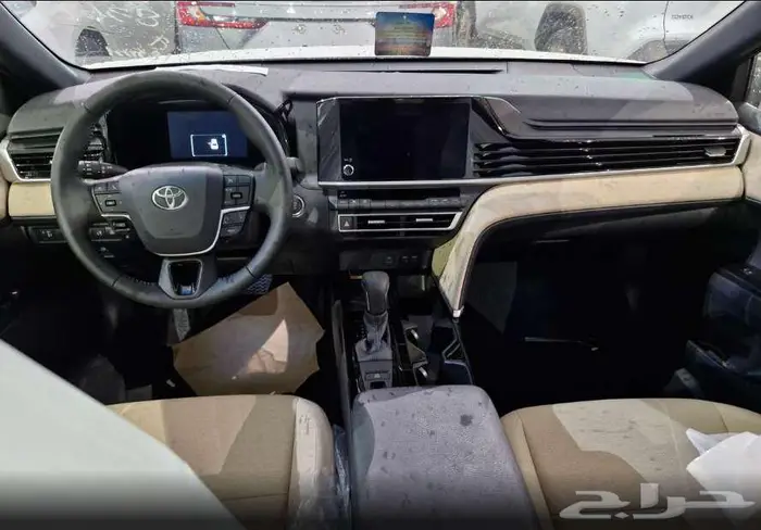 تويوتا كامرى LE موديل 2025 عرض العيد الوطنى 3