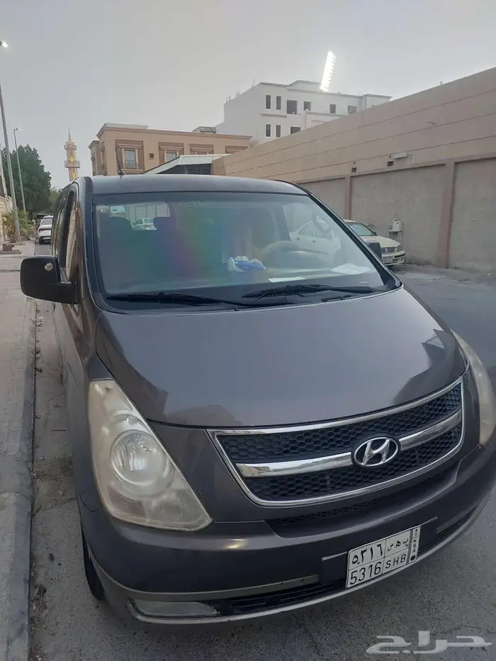 H1 hundai model 2013 7 seater ..sr37500 8