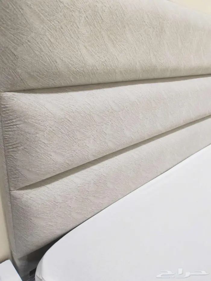 سرير ومرتبة 0