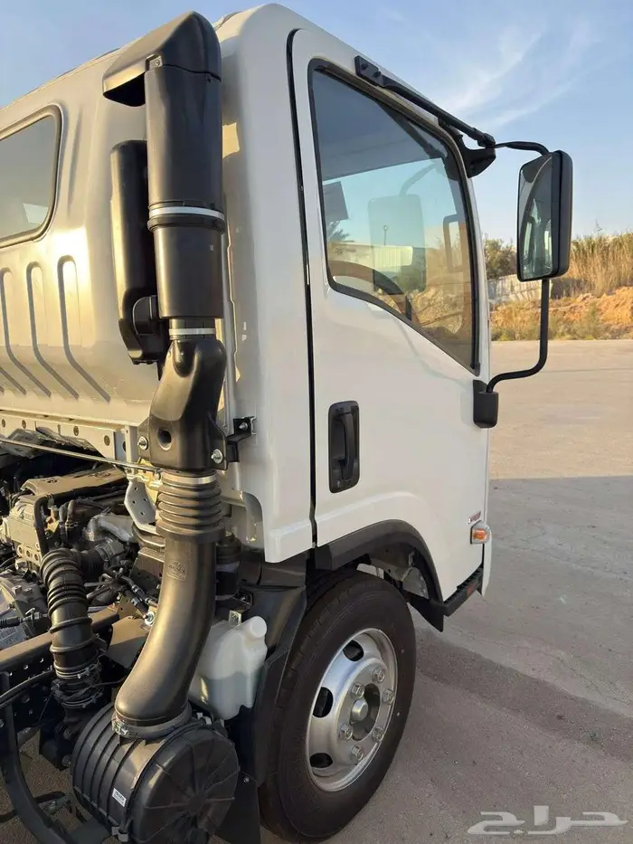 ايسوزو 4 طن 4.95 موديل 2025- عرض 82500 قبل الضريبة 3