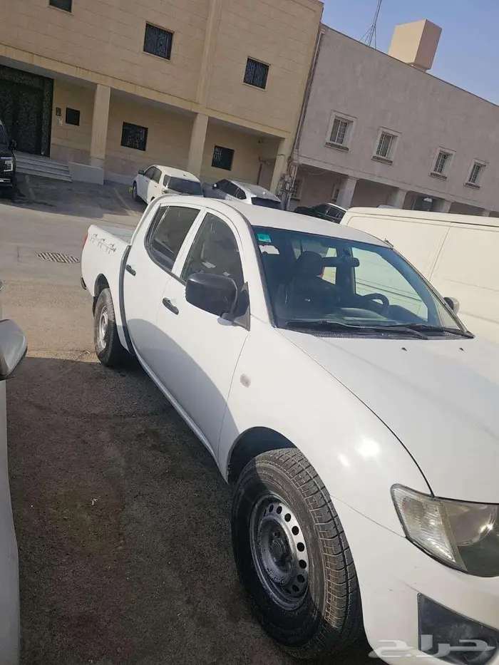 ميتسوبيشي L200 2015 1