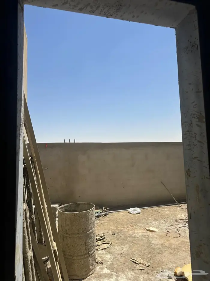 للبيع 3 شقق في فيلا حي المهدية 6