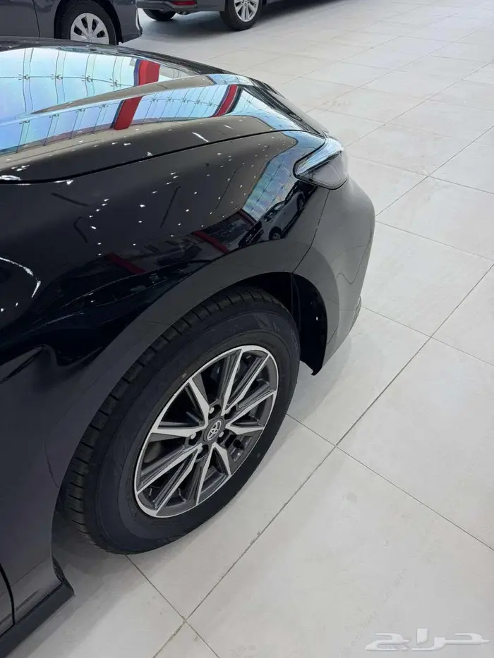 تويوتا كامري ستاندر E بنزين 2025 5