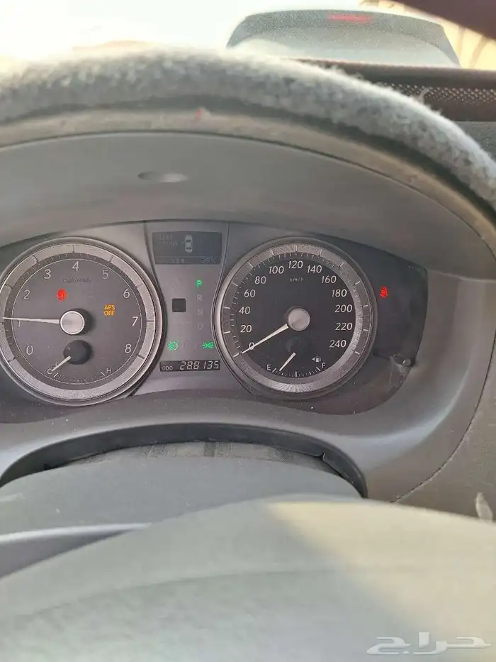 سيارة لكزس 10