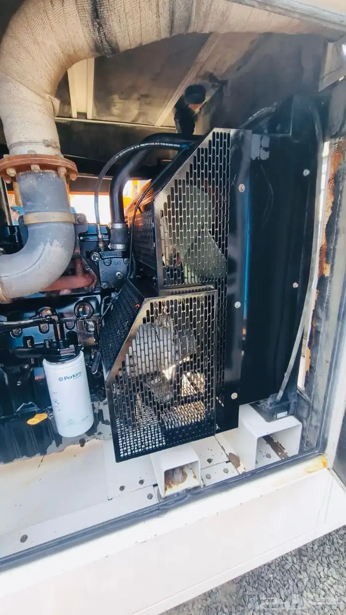 مولد كهرباء بيركنز انجليزي كاتم صوت 3