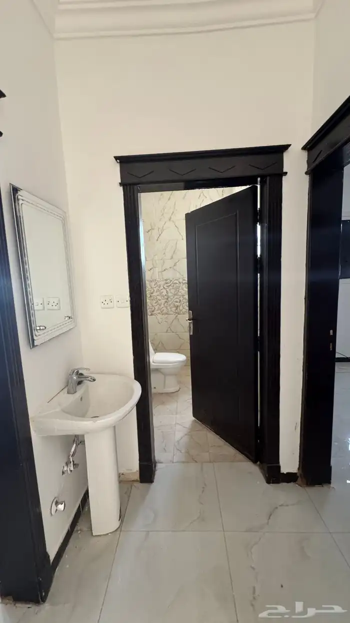 شقة للإيجار حي لبن 13