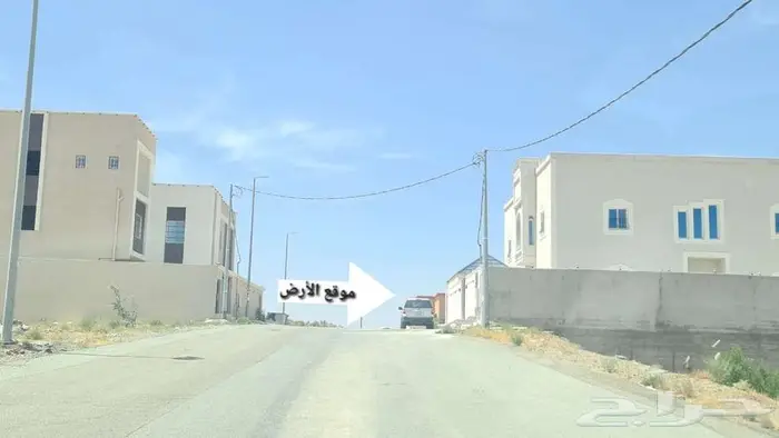للبيع أرض سكنية الباحة مخطط ح 3 مقابل الباحة مول 4