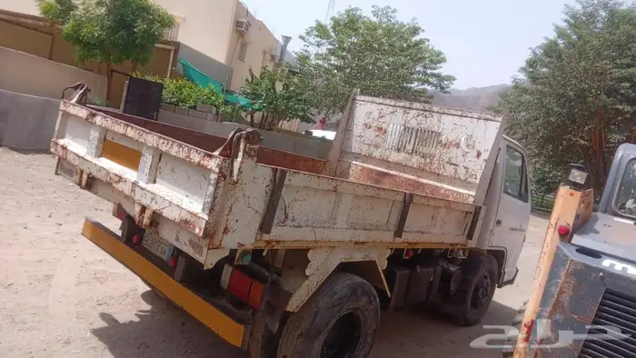 للبيع قلاب ايسزو مع بوبكات موستنق 1